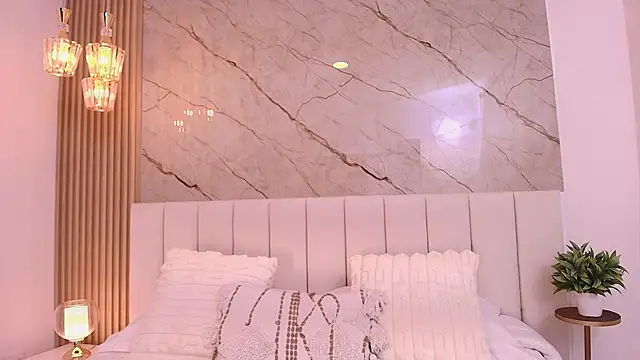 Snapshot of GraceMontgomery chatting on 8, 10, 2025 GraceMontgomery online show from 8, 10, 2025