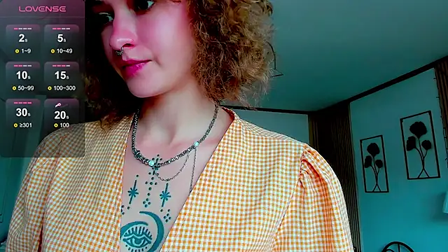 Snapshot of __grace__ chatting on 25, 11, 2025 grace online show from 25, 11, 2025