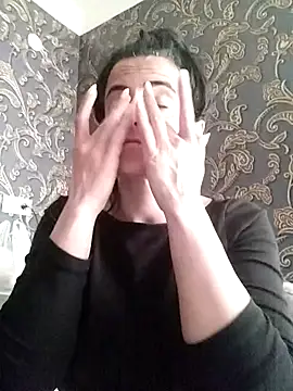 Gecenin Kralicesi online show from 4, 4, 2026