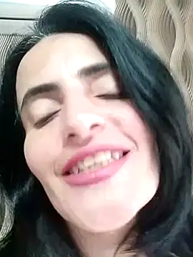 Gecenin Kralicesi online show from 8, 4, 2026