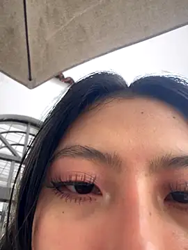 KloePink  online show from 3, 11, 2025