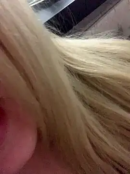 Snapshot of loiragoxtosinnha chatting on 16, 11, 2025 loiragoxtosinnha online show from 16, 11, 2025