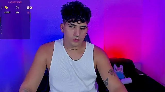 Snapshot of Saturn_boy chatting on 5, 11, 2025 Saturn boy online show from 5, 11, 2025