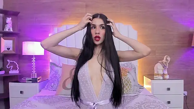 ScarletMore online show from 2, 11, 2025