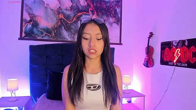 Luna Moo  online show from 29, 11, 2025