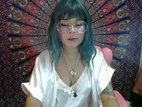 Snapshot of Delliriummm chatting on 5, 3, 2026 Delliriummm online show from 5, 3, 2026