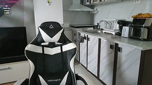 RyanStorm  online show from 26, 11, 2025