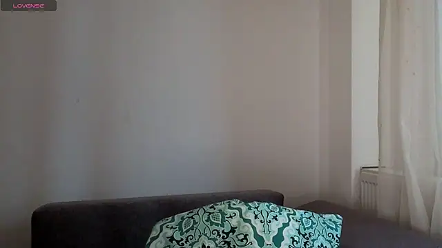 Snapshot of SkinnyMode chatting on 30, 10, 2025 SkinnyMode online show from 30, 10, 2025