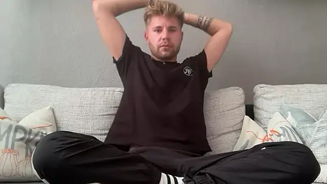 Snapshot of RioBlaze chatting on 20, 9, 2025 RioBlaze online show from 20, 9, 2025