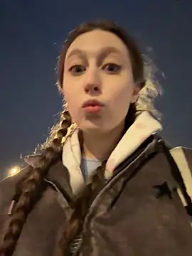 FroggyAnna online show from 28, 10, 2025