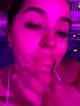 Snapshot of LoanaSantos chatting on 23, 9, 2025 LoanaSantos online show from 23, 9, 2025