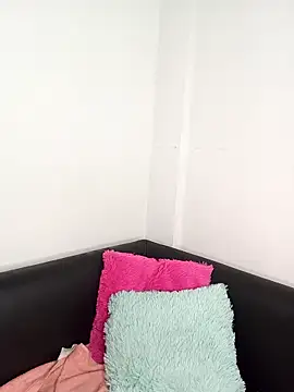 Snapshot of LoanaSantos chatting on 26, 10, 2025 LoanaSantos online show from 26, 10, 2025