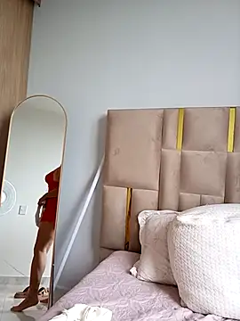 Snapshot of LoanaSantos chatting on 29, 11, 2025 LoanaSantos online show from 29, 11, 2025