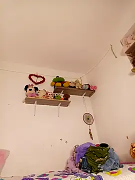 Liahdiaz  online show from 24, 10, 2025