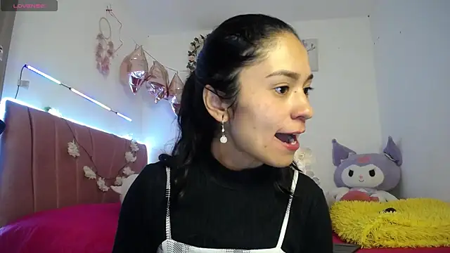 Liahdiaz  online show from 30, 3, 2026