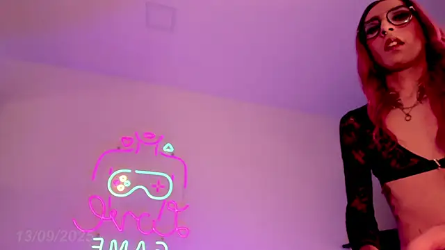 Snapshot of Isabella_Haddad chatting on 13, 9, 2025 Isabella Haddad online show from 13, 9, 2025