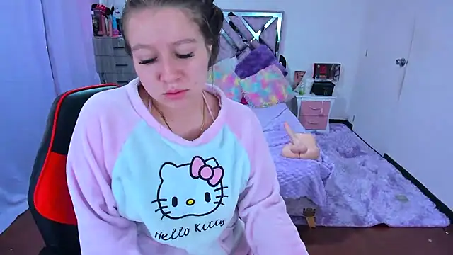 Snapshot of Luna_Analya chatting on 16, 12, 2025 Luna Analya online show from 16, 12, 2025