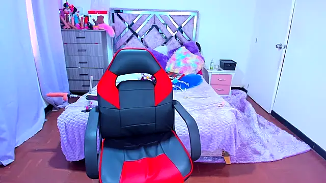 Snapshot of Luna_Analya chatting on 19, 12, 2025 Luna Analya online show from 19, 12, 2025