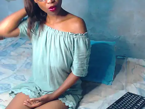 Snapshot of Blackntoxicabe6999 chatting on 3, 12, 2025 Blackntoxicabe6999 online show from 3, 12, 2025