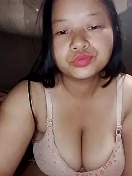 Snapshot of girl-babi chatting on 6, 10, 2025 girl-babi online show from 6, 10, 2025