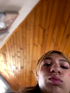 Snapshot of Isabella18_pink chatting on 5, 1, 2026 Isabella18 pink online show from 5, 1, 2026