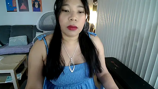 Snapshot of SHEILYN_ chatting on 7, 5, 2026 SHEILYN online show from 7, 5, 2026