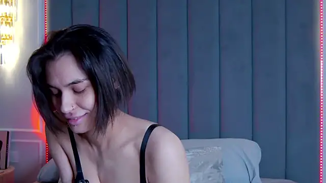 VioletAsh online show from 3, 2, 2026