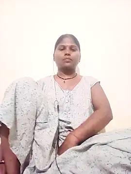 Snapshot of Sneha16 chatting on 11, 9, 2025 Sneha16 online show from 11, 9, 2025