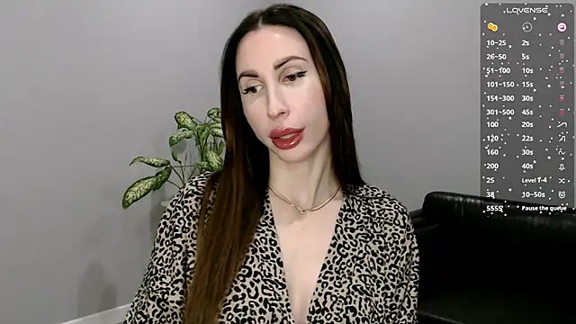 Snapshot of Ella_Sea chatting on 2, 12, 2025 Ella Sea online show from 2, 12, 2025