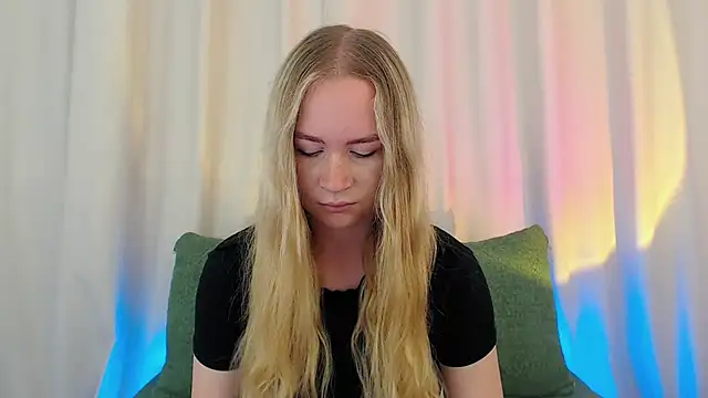 Snapshot of Mystic_Chloe chatting on 9, 9, 2025 Mystic Chloe online show from 9, 9, 2025
