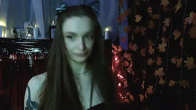   Leyla   online show from 18, 10, 2025