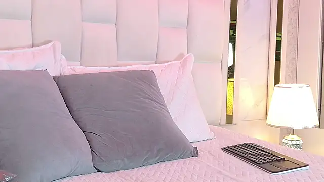 scarlett sm online show from 11, 9, 2025