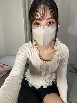 Snapshot of riri__nyan_o0 chatting on 11, 10, 2025 riri nyan o0 online show from 11, 10, 2025