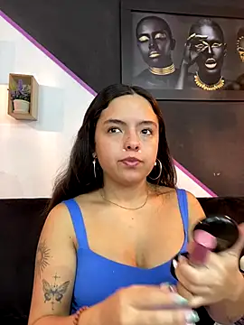 EmilyHarperr online show from 8, 11, 2025