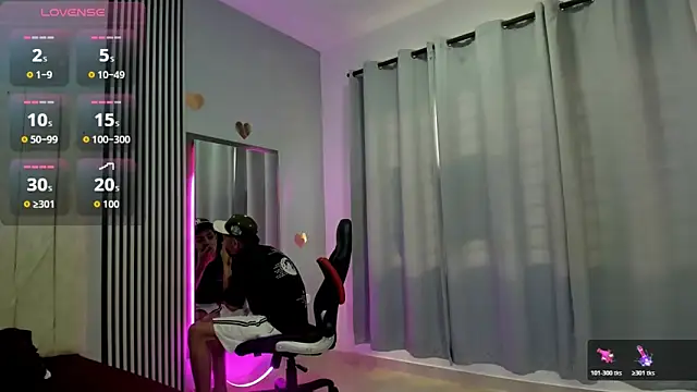 Snapshot of DustinandJordan chatting on 27, 11, 2025 DustinandJordan online show from 27, 11, 2025