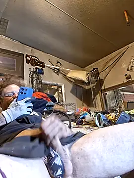 bearded cross online show from 30, 3, 2026