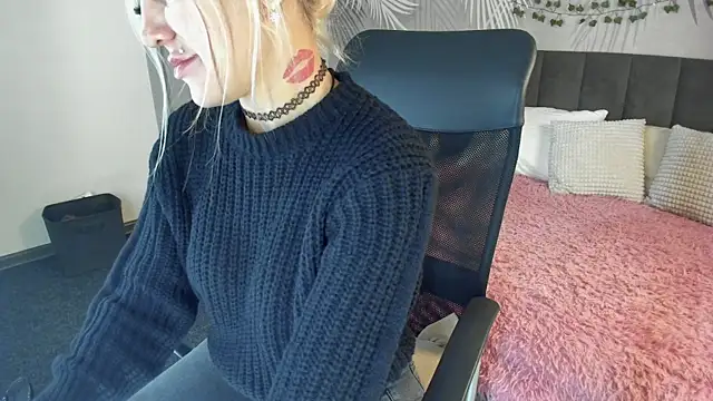 Kira Key online show from 18, 10, 2025