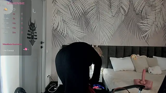 Kira Key online show from 3, 3, 2026