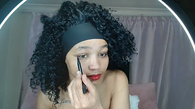 Snapshot of -cleowilliams- chatting on 26, 9, 2025 -cleowilliams- online show from 26, 9, 2025