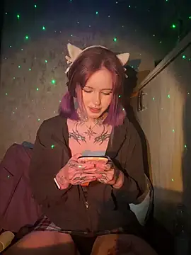 Snapshot of n1ghtcloud chatting on 12, 10, 2025 n1ghtcloud online show from 12, 10, 2025
