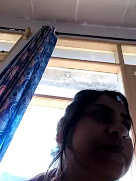 queenbuggi online show from 12, 2, 2026