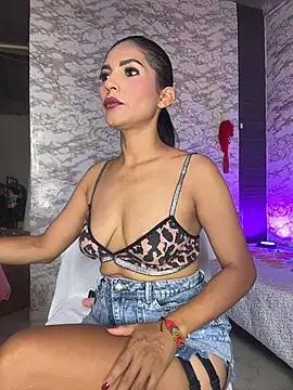 AlisSon  hot online show from 5, 1, 2026