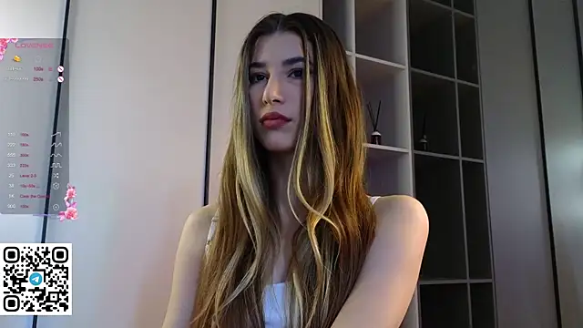 Quinavelle online show from 12, 10, 2025