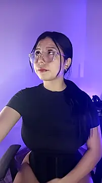 SiennaValera online show from 26, 11, 2025