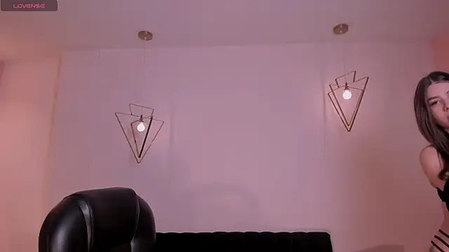 Snapshot of TiffannySins chatting on 28, 10, 2025 TiffannySins online show from 28, 10, 2025