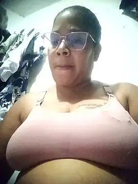 Big ass submissive online show from 4, 3, 2026