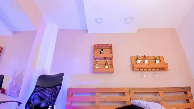 Snapshot of _miss_mia chatting on 23, 10, 2025 miss mia online show from 23, 10, 2025