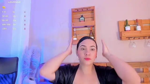 Snapshot of _miss_mia chatting on 13, 11, 2025 miss mia online show from 13, 11, 2025