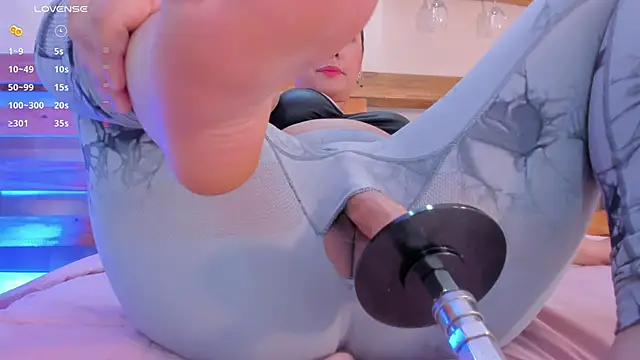 Snapshot of _miss_mia chatting on 21, 11, 2025 miss mia online show from 21, 11, 2025