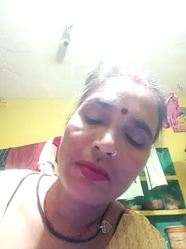 Snapshot of Monika_thakurr chatting on 2, 10, 2025 Monika thakurr online show from 2, 10, 2025